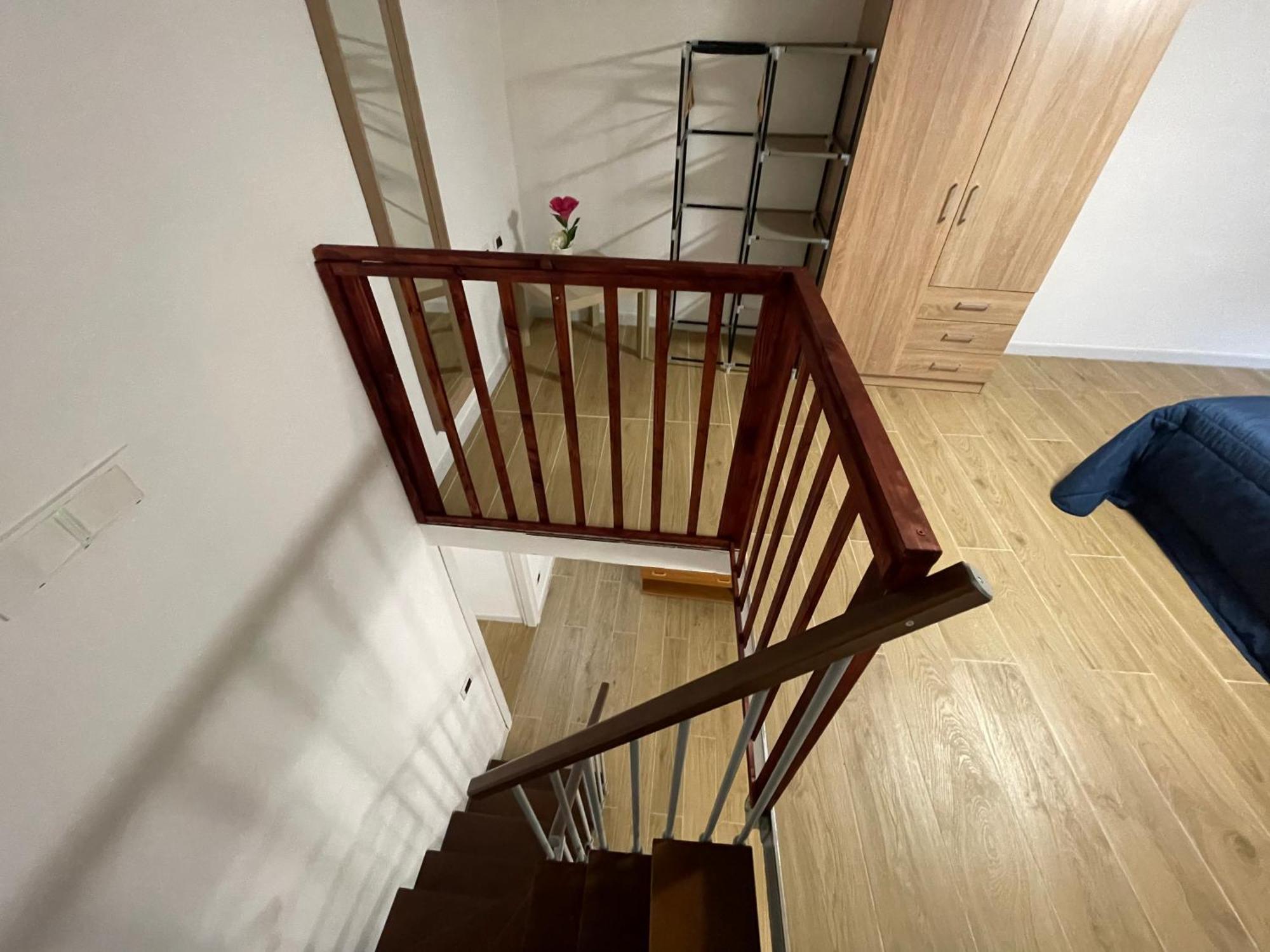Sandy Street Apartment *